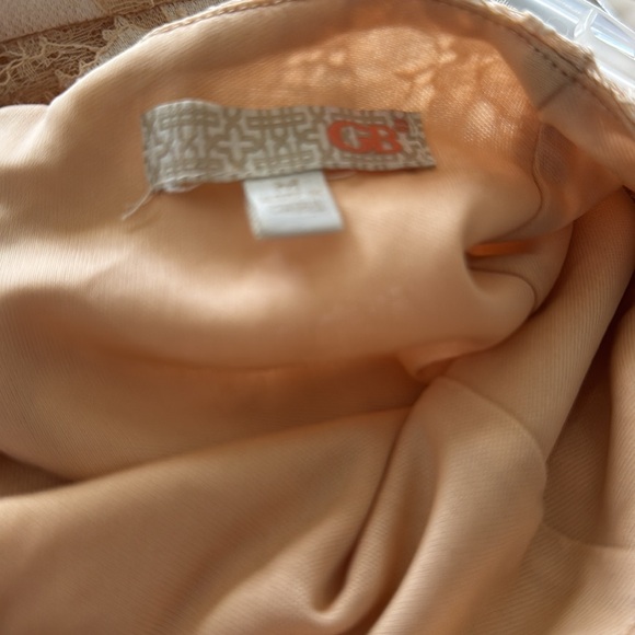 peach dress with lace - Picture 4 of 4